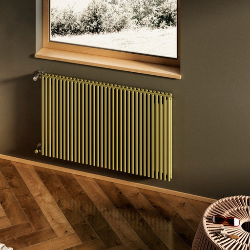 Il radiatore d’arredo ALICE 22 TANDEM VERTICALE é personalizzabile in oltre 80 colori, tra tinte lucide, opache e materiche.