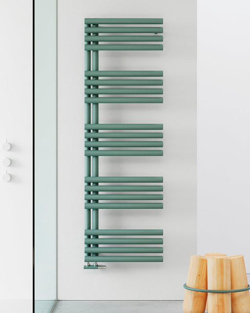 Scaldasalviette verticale Cordivari FEDERICA in acciaio bianco, tubi ø38 mm, termoarredo moderno per bagno con spedizione in tutta Italia.
