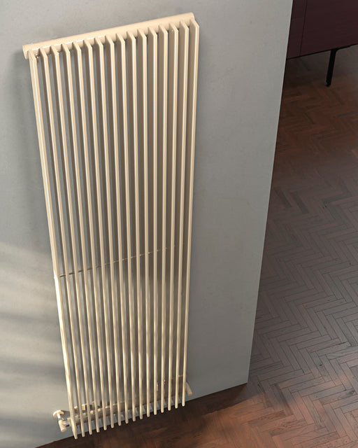 Radiatore termoarredo verticale Keira Cordivari, design minimalista per ambienti moderni, altezza 1800 e 2000