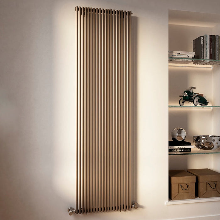 Radiatore verticale Cordivari ALICE 18 in acciaio bianco, termoarredo di design con spedizione in tutta Italia.
